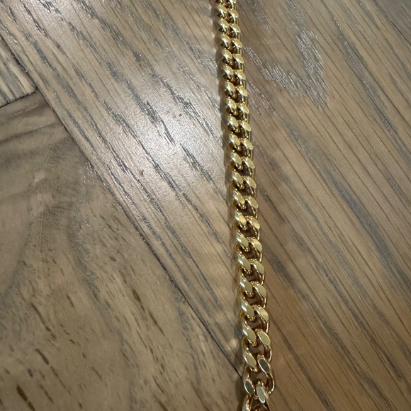 Yves Saint Laurent CASSANDRE ENVELOPE CHAIN WALLET IN GRAIN DE POUDRE LEATHER - Picture 11 of 13